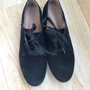 Vionic Black Suede Lace-Up Footwear
